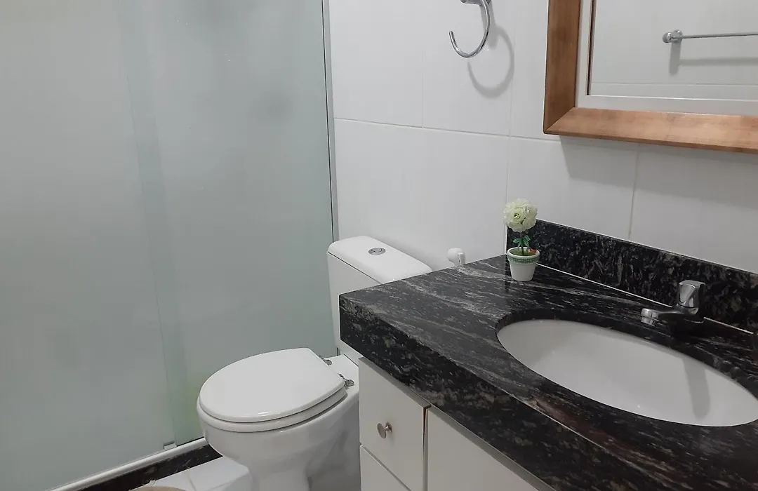 Frente Mar! 3 Quartos com Ar, 2 Vagas e Lazer Incrível com Piscina e Churrasqueira-1